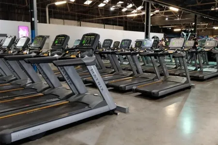 FLYEfit Macken Street