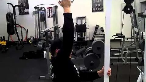 Single Arm Lat Pulldown