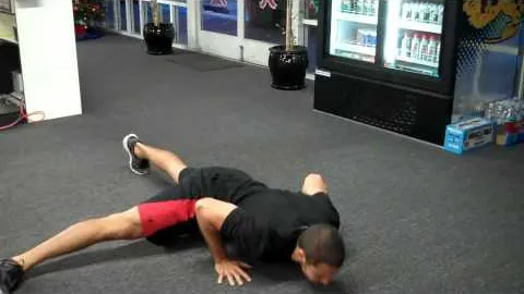 Kickout Push up