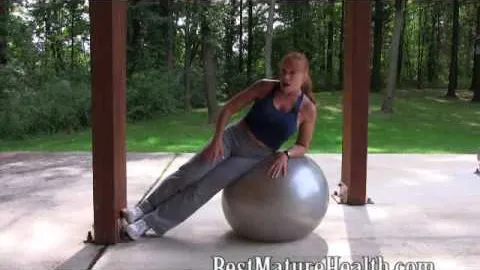 SWISS BALL SIDE OBLIQUE CRUNCH