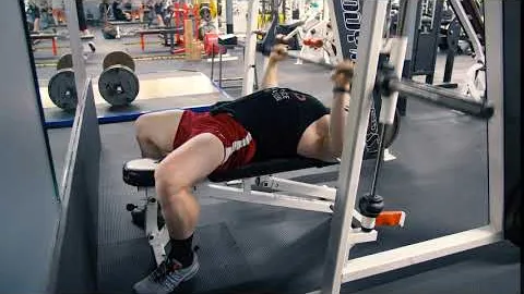 Smith Machine Regular Bench Press
