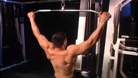 Lateral Pulldown Machine